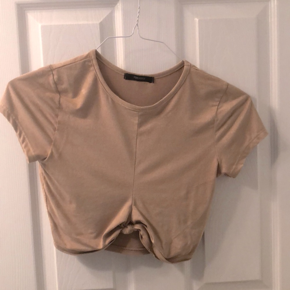 Crop top with tie knot